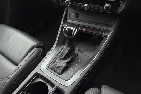 VK25CUG Audi Q3 S line 35 TFSI  150 PS S tronic Thumbnail #24