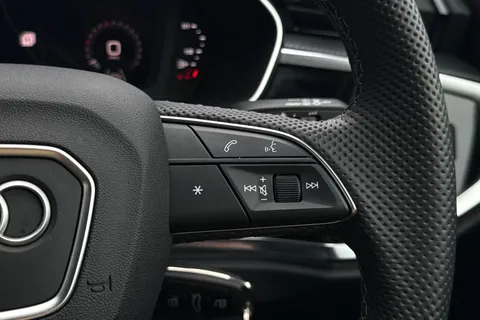 VK25CUG Audi Q3 S line 35 TFSI  150 PS S tronic Thumbnail #39