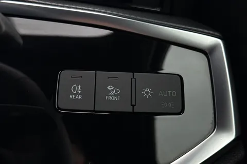 VK25CUG Audi Q3 S line 35 TFSI  150 PS S tronic Thumbnail #42