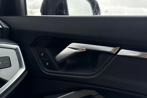VK25CUG Audi Q3 S line 35 TFSI  150 PS S tronic Thumbnail #43