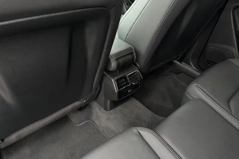 VK25CUG Audi Q3 S line 35 TFSI  150 PS S tronic Thumbnail #46