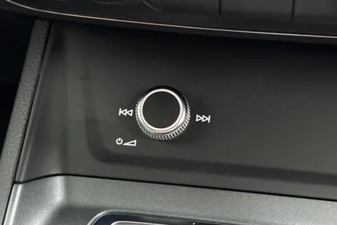 VK25CUG Audi Q3 S line 35 TFSI  150 PS S tronic Thumbnail #48