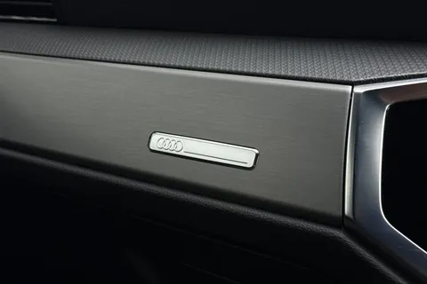 VK25CUG Audi Q3 S line 35 TFSI  150 PS S tronic Thumbnail #51