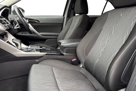 DX71NYY Mitsubishi Eclipse Cross 1.5T Dynamic CVT 4WD Euro 6 (s/s) 5dr Thumbnail #16