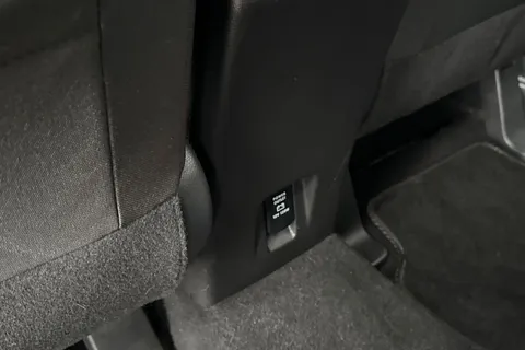 DX71NYY Mitsubishi Eclipse Cross 1.5T Dynamic CVT 4WD Euro 6 (s/s) 5dr Thumbnail #35