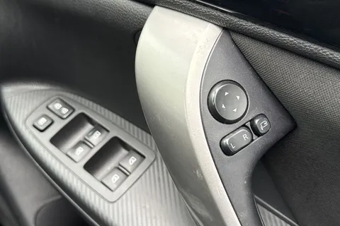 DX71NYY Mitsubishi Eclipse Cross 1.5T Dynamic CVT 4WD Euro 6 (s/s) 5dr Thumbnail #39