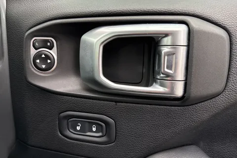 LS20UKU Jeep Wrangler 2.0 GME Rubicon Auto 4WD Euro 6 (s/s) 4dr Thumbnail #57