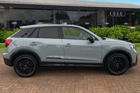  Audi SQ2 2.0 TFSI Black Edition S Tronic quattro Euro 6 (s/s) 5dr Thumbnail #4