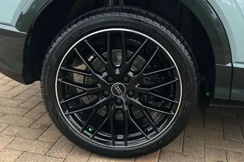  Audi SQ2 2.0 TFSI Black Edition S Tronic quattro Euro 6 (s/s) 5dr Thumbnail #10