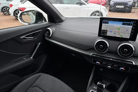  Audi SQ2 2.0 TFSI Black Edition S Tronic quattro Euro 6 (s/s) 5dr Thumbnail #20