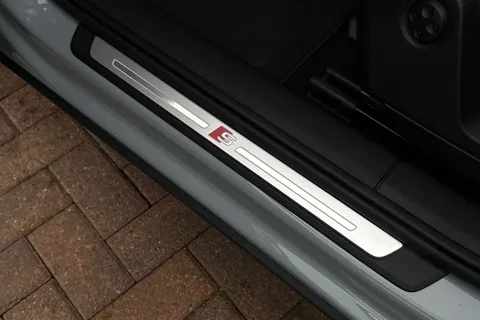  Audi SQ2 2.0 TFSI Black Edition S Tronic quattro Euro 6 (s/s) 5dr Thumbnail #32