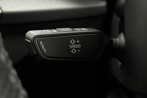  Audi SQ2 2.0 TFSI Black Edition S Tronic quattro Euro 6 (s/s) 5dr Thumbnail #37