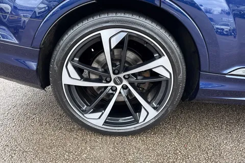 11 of 57 for Audi Q7 Black Edition 55 TFSI quattro 340 PS tiptronic