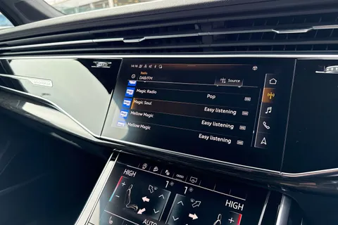 36 of 57 for Audi Q7 Black Edition 55 TFSI quattro 340 PS tiptronic