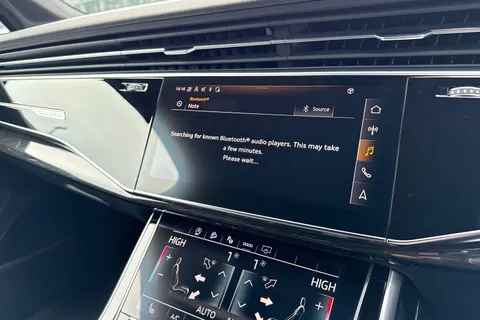 38 of 57 for Audi Q7 Black Edition 55 TFSI quattro 340 PS tiptronic