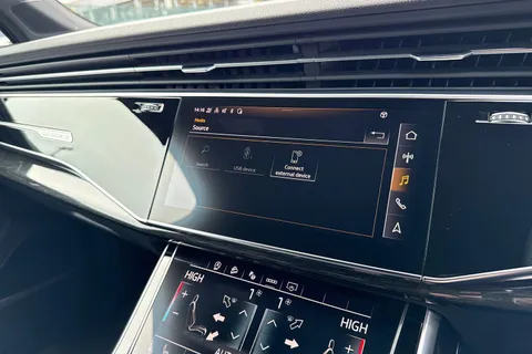 39 of 57 for Audi Q7 Black Edition 55 TFSI quattro 340 PS tiptronic