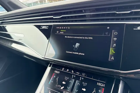 40 of 57 for Audi Q7 Black Edition 55 TFSI quattro 340 PS tiptronic