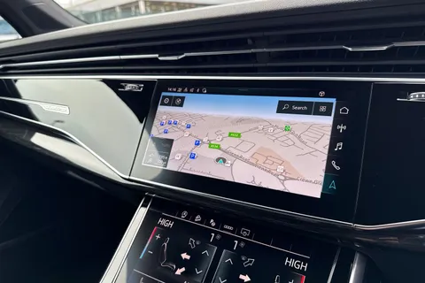 41 of 57 for Audi Q7 Black Edition 55 TFSI quattro 340 PS tiptronic