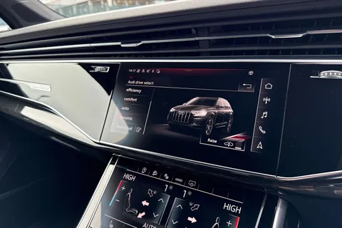 45 of 57 for Audi Q7 Black Edition 55 TFSI quattro 340 PS tiptronic