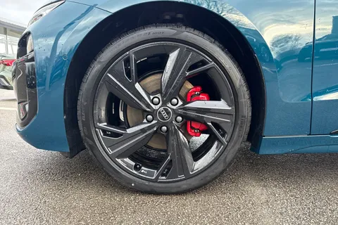 PJ25LFW Audi A6 Sportback Edition 1 e-tron  210,00 kW Thumbnail #13