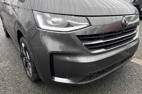 CX75VSY Volkswagen Transporter 2.0 TDI T32 Commerce Pro Auto FWD SWB Euro 6 (s/s) 5dr Thumbnail #8