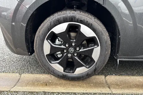 CX75VSY Volkswagen Transporter 2.0 TDI T32 Commerce Pro Auto FWD SWB Euro 6 (s/s) 5dr Thumbnail #9