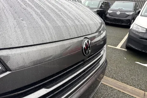 CX75VSY Volkswagen Transporter 2.0 TDI T32 Commerce Pro Auto FWD SWB Euro 6 (s/s) 5dr Thumbnail #24