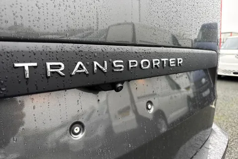 CX75VSY Volkswagen Transporter 2.0 TDI T32 Commerce Pro Auto FWD SWB Euro 6 (s/s) 5dr Thumbnail #26