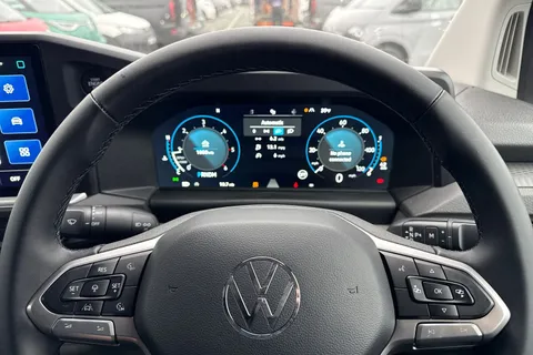 CX75VSY Volkswagen Transporter 2.0 TDI T32 Commerce Pro Auto FWD SWB Euro 6 (s/s) 5dr Thumbnail #28