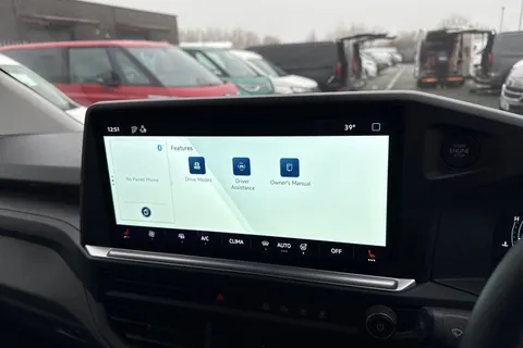 CX75VSY Volkswagen Transporter 2.0 TDI T32 Commerce Pro Auto FWD SWB Euro 6 (s/s) 5dr Thumbnail #34