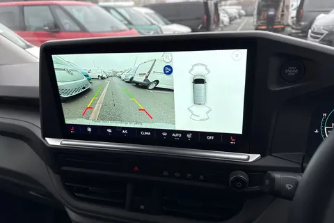 CX75VSY Volkswagen Transporter 2.0 TDI T32 Commerce Pro Auto FWD SWB Euro 6 (s/s) 5dr Thumbnail #37