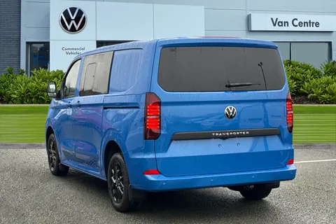 CX75KHH Volkswagen Transporter 2.0 TDI T32 Commerce Pro Kombi Double Cab 5dr Diesel Manual SWB Euro 6 (s/s) (150 ps) Thumbnail #2