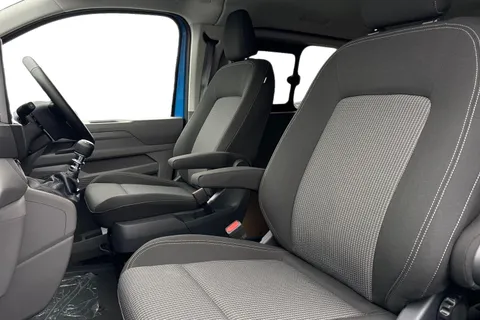 CX75KHH Volkswagen Transporter 2.0 TDI T32 Commerce Pro Kombi Double Cab 5dr Diesel Manual SWB Euro 6 (s/s) (150 ps) Thumbnail #15