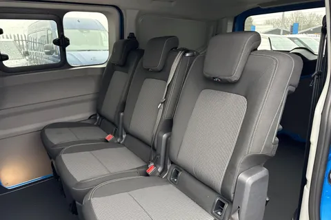 CX75KHH Volkswagen Transporter 2.0 TDI T32 Commerce Pro Kombi Double Cab 5dr Diesel Manual SWB Euro 6 (s/s) (150 ps) Thumbnail #18