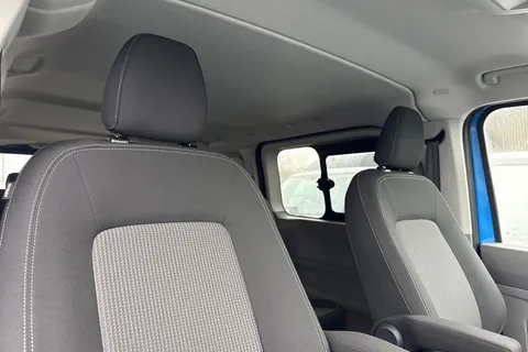 CX75KHH Volkswagen Transporter 2.0 TDI T32 Commerce Pro Kombi Double Cab 5dr Diesel Manual SWB Euro 6 (s/s) (150 ps) Thumbnail #23