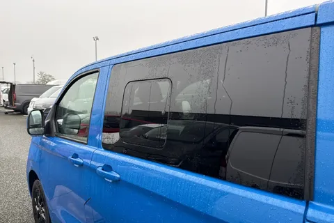 CX75KHH Volkswagen Transporter 2.0 TDI T32 Commerce Pro Kombi Double Cab 5dr Diesel Manual SWB Euro 6 (s/s) (150 ps) Thumbnail #26