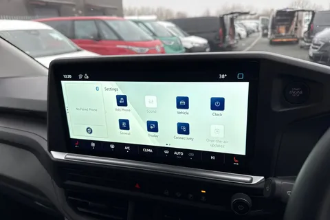 CX75KHH Volkswagen Transporter 2.0 TDI T32 Commerce Pro Kombi Double Cab 5dr Diesel Manual SWB Euro 6 (s/s) (150 ps) Thumbnail #33