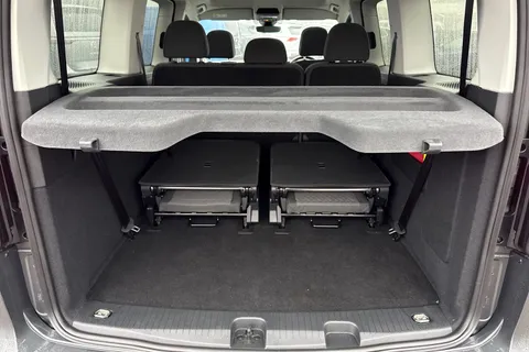 CX25LJN Volkswagen Caddy Maxi 2.0 TDI Life DSG Euro 6 (s/s) 5dr Thumbnail #6