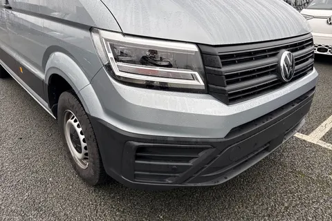 CX75JYB Volkswagen Crafter 2.0 TDI CR35 Commerce Plus Auto FWD MWB High Roof Euro 6 (s/s) 5dr Thumbnail #9