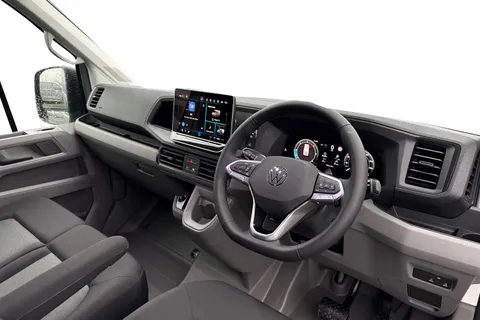 CX75JYB Volkswagen Crafter 2.0 TDI CR35 Commerce Plus Auto FWD MWB High Roof Euro 6 (s/s) 5dr Thumbnail #14