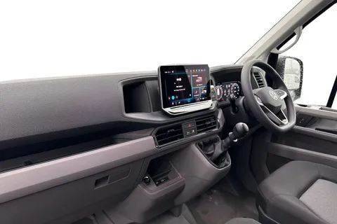 CX75JXR Volkswagen Crafter 2.0 TDI CR35 Commerce Plus FWD LWB High Roof Euro 6 (s/s) 5dr Thumbnail #14