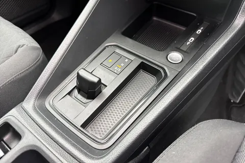 CX25LJN Volkswagen Caddy Maxi 2.0 TDI Life DSG Euro 6 (s/s) 5dr Thumbnail #22