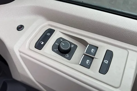 CX25LCC Volkswagen California 1.5 TSI eHybrid 19.7kWh Ocean DSG 4Motion Euro 6 (s/s) 4dr Thumbnail #20