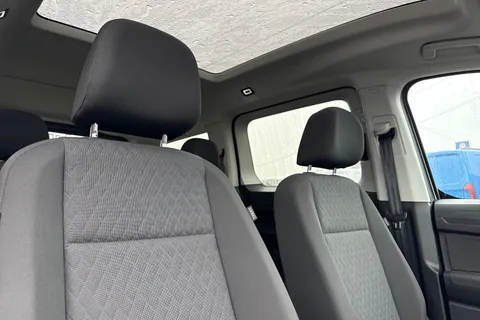 CX25LJN Volkswagen Caddy Maxi 2.0 TDI Life DSG Euro 6 (s/s) 5dr Thumbnail #23