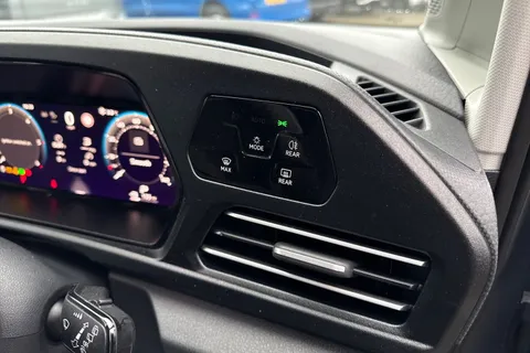 CX25LJN Volkswagen Caddy Maxi 2.0 TDI Life DSG Euro 6 (s/s) 5dr Thumbnail #31