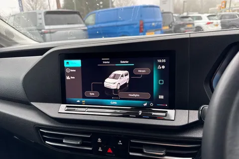 CX25LJN Volkswagen Caddy Maxi 2.0 TDI Life DSG Euro 6 (s/s) 5dr Thumbnail #39