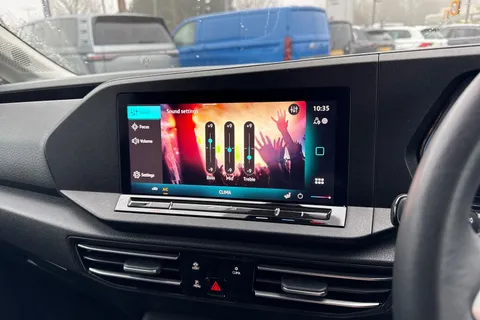 CX25LJN Volkswagen Caddy Maxi 2.0 TDI Life DSG Euro 6 (s/s) 5dr Thumbnail #44