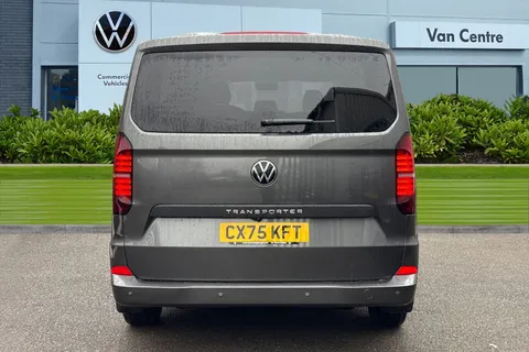 CX75KFT Volkswagen Transporter 2.0 TDI T32 Commerce Pro Kombi Double Cab 5dr Diesel Manual SWB Euro 6 (s/s) (150 ps) Thumbnail #4