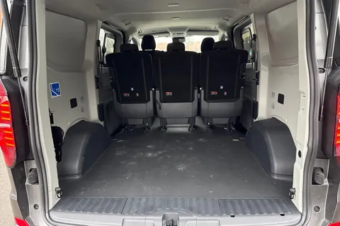 CX75KFT Volkswagen Transporter 2.0 TDI T32 Commerce Pro Kombi Double Cab 5dr Diesel Manual SWB Euro 6 (s/s) (150 ps) Thumbnail #6