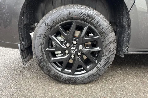 CX75KFT Volkswagen Transporter 2.0 TDI T32 Commerce Pro Kombi Double Cab 5dr Diesel Manual SWB Euro 6 (s/s) (150 ps) Thumbnail #11